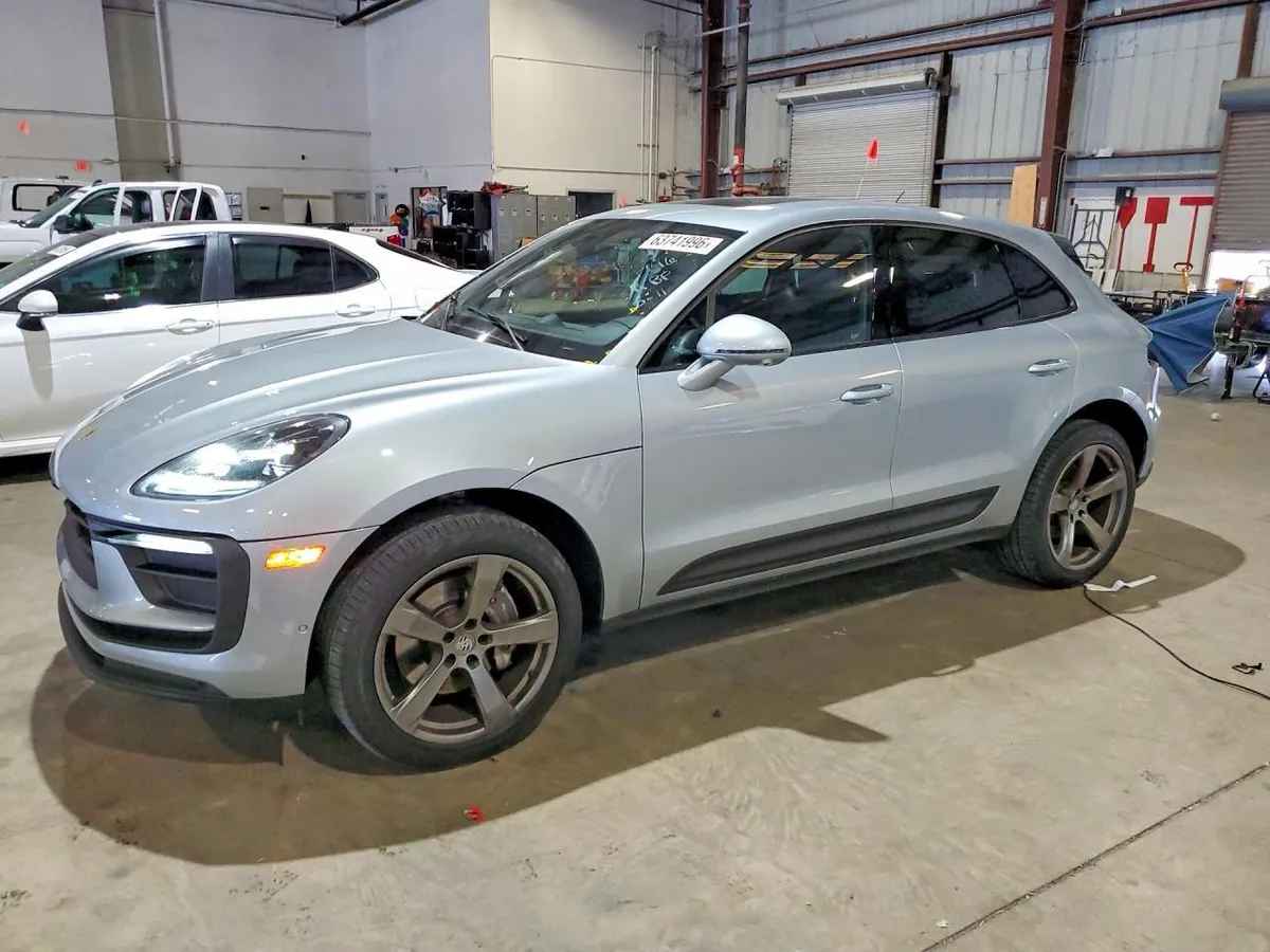 PORSCHE MACAN 2023