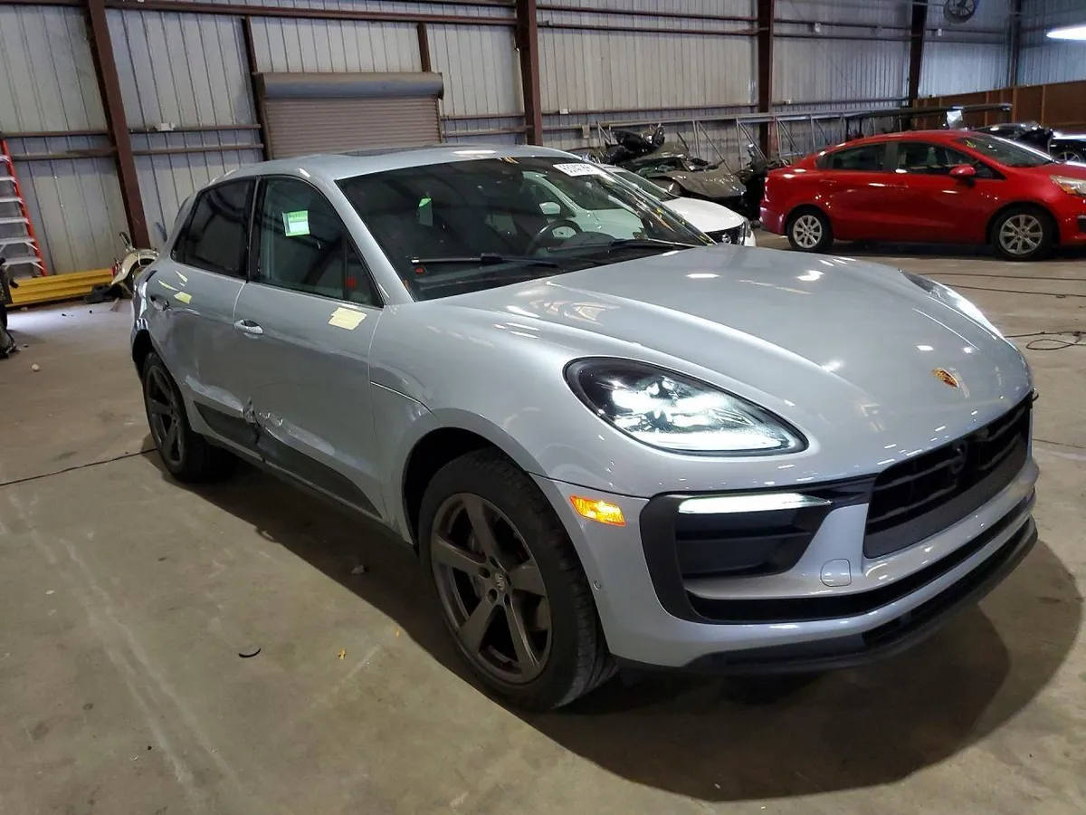 PORSCHE MACAN 2023