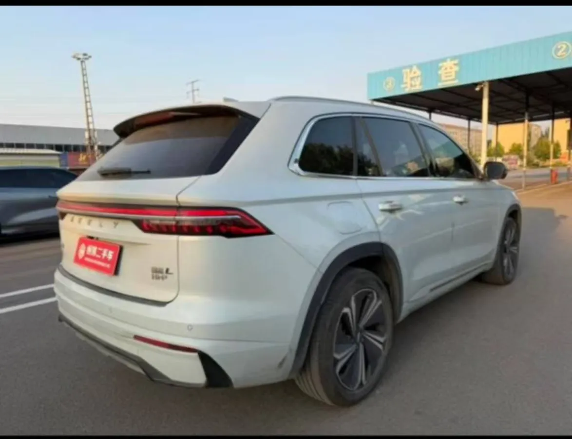 GEELY MONJARO 1.5T DHT PREMIUM EDITION 2022
