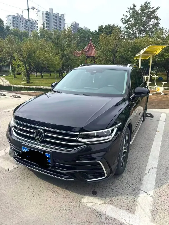 VOLKSWAGEN TIGUAN L R LINE 2.0TSI 330TSI 2WD PREMIUM AT 2023
