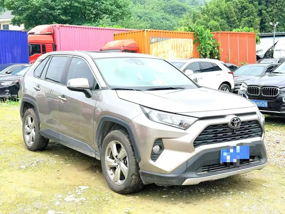 TOYOTA RAV4 2.0 2WD FASHION EDITION 2022