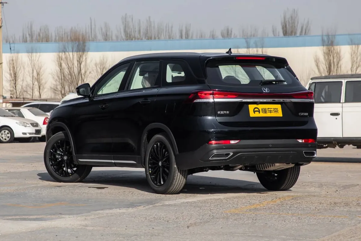 CHANGAN CS75 1.5 DCT HAPPY ENJOYMENT 7 МЕСТ 2026
