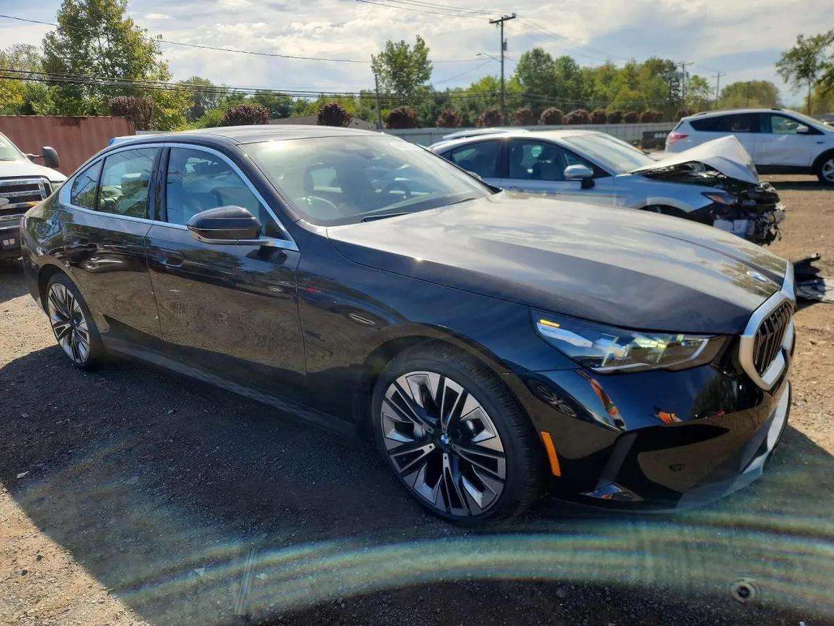 BMW 5 SERIES 2026