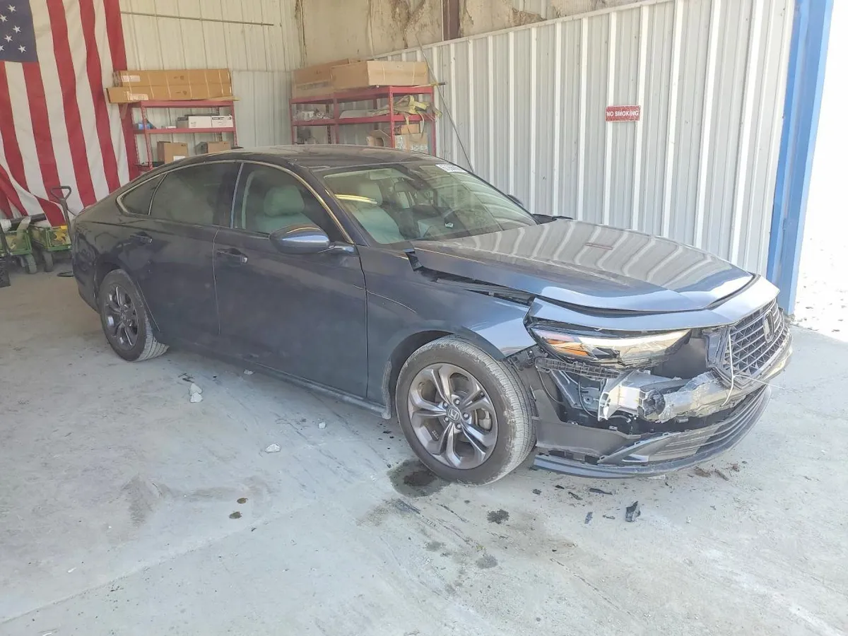 HONDA ACCORD EX 2023