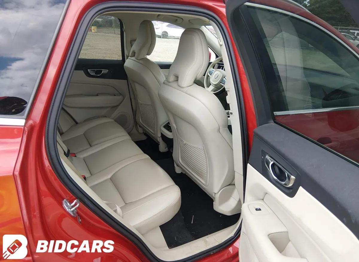 VOLVO XC60 2019