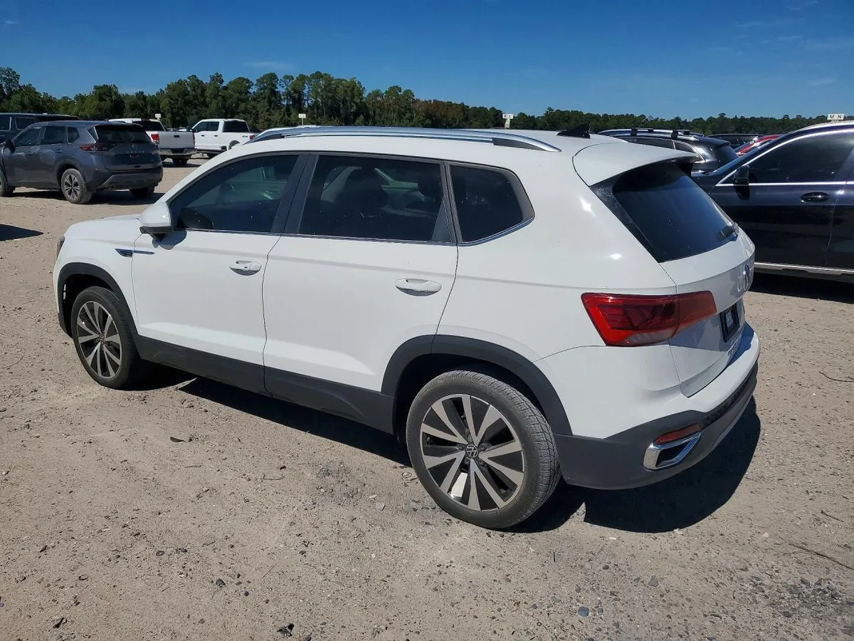 VOLKSWAGEN TAOS SE 2023