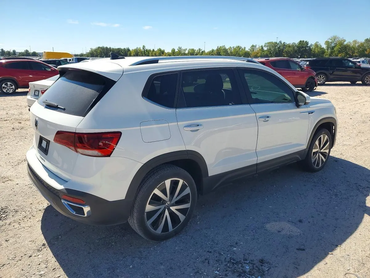 VOLKSWAGEN TAOS SE 2023