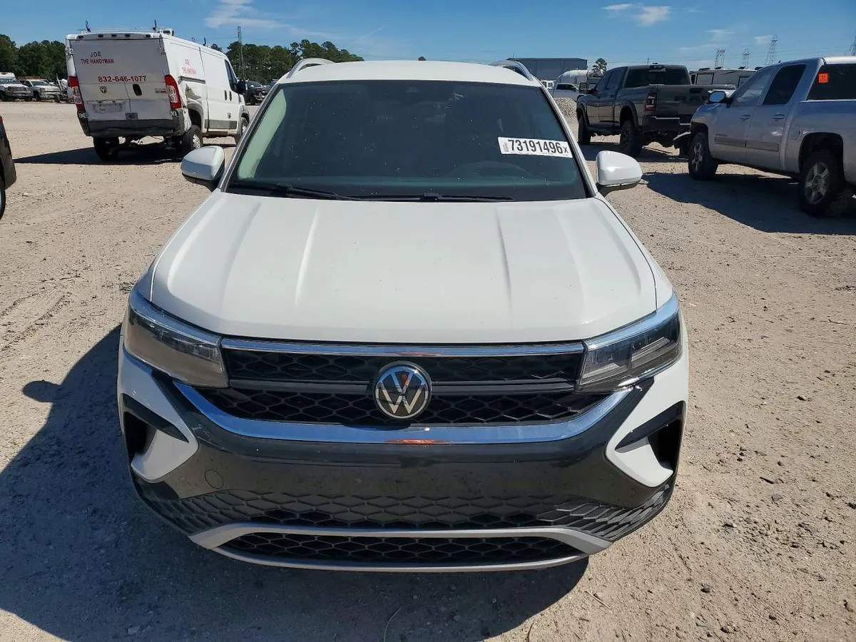 VOLKSWAGEN TAOS SE 2023