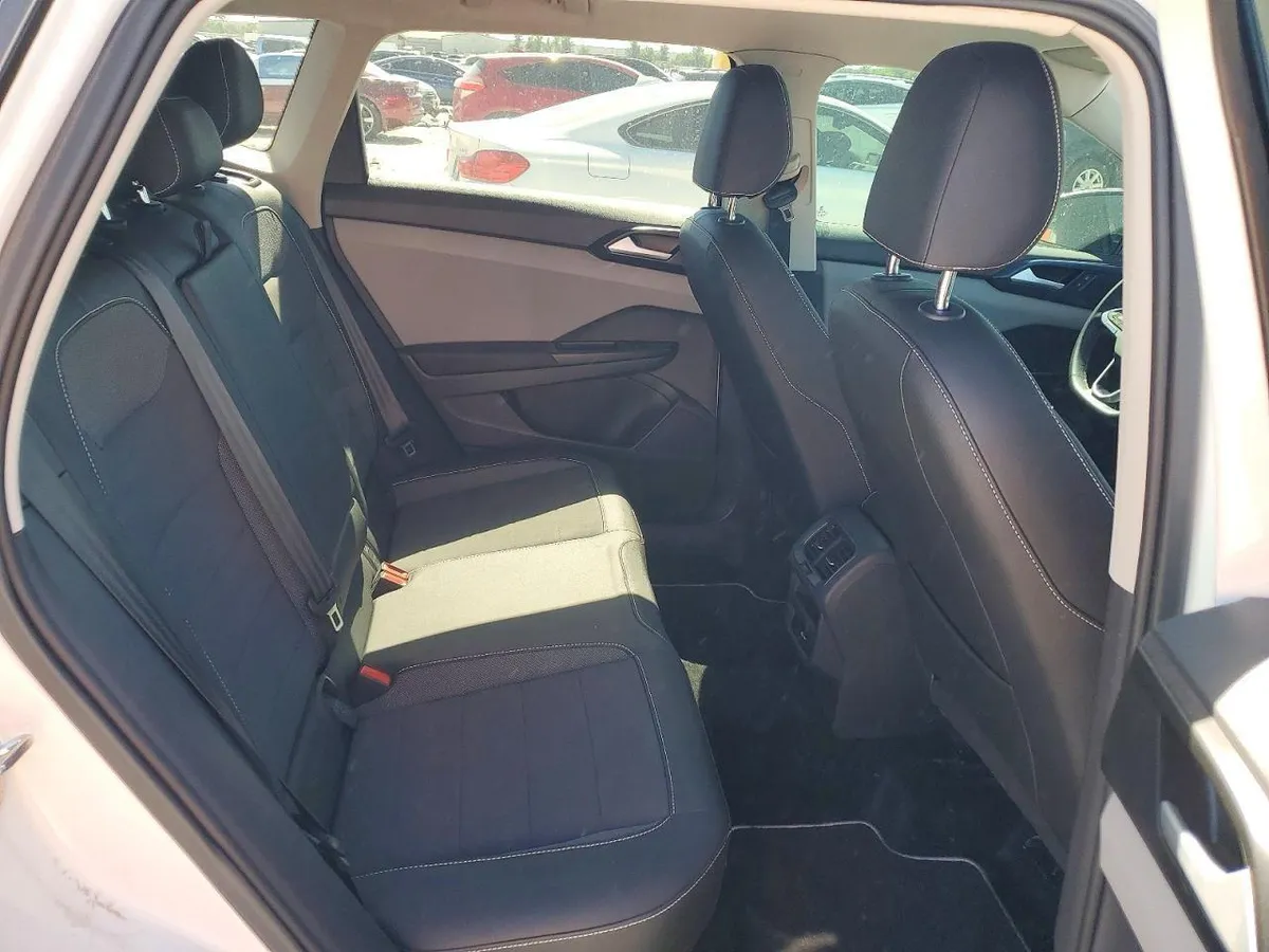 VOLKSWAGEN TAOS SE 2023