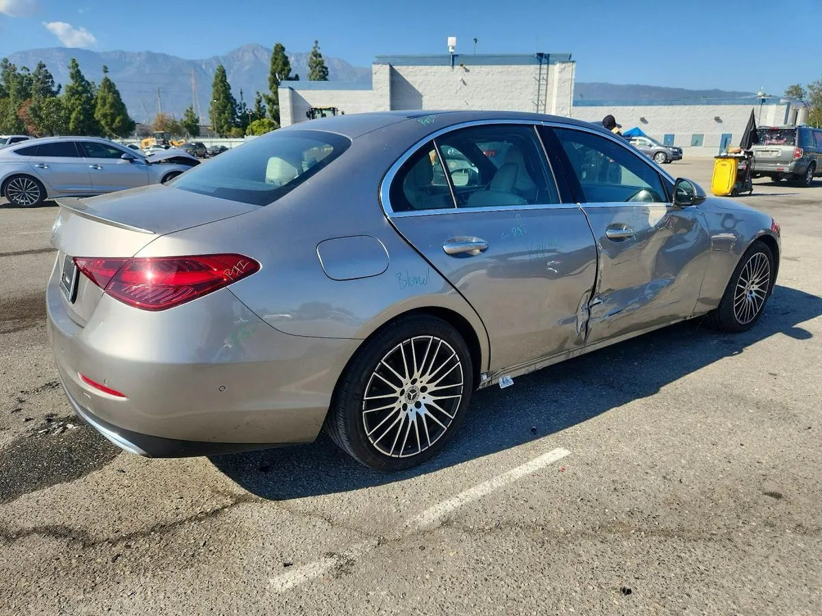 MERCEDES-BENZ C-CLASS 2024