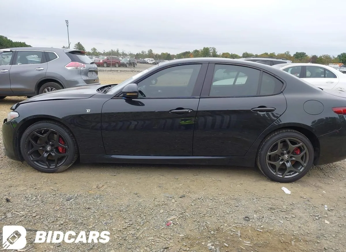 ALFA ROMEO GIULIA 2022