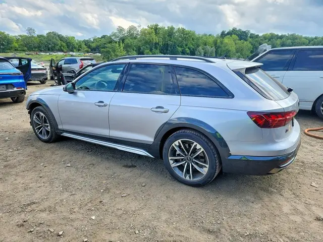 AUDI A4 PREMIUM PLUS 2023