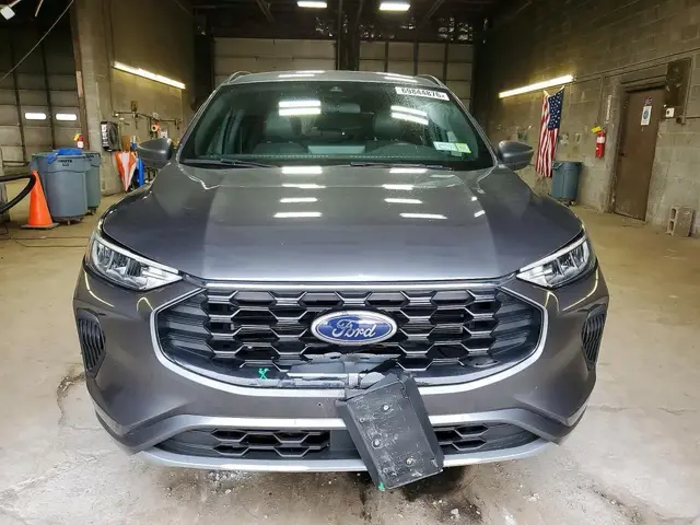FORD ESCAPE 2023