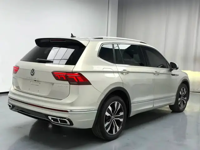 VOLKSWAGEN TIGUAN L R LINE 2.0TSI 330TSI 2WD PREMIUM AT 2022