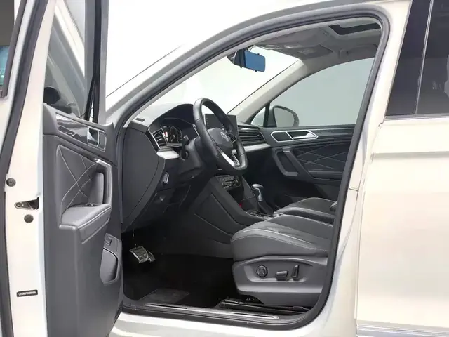 VOLKSWAGEN TIGUAN L R LINE 2.0TSI 330TSI 2WD PREMIUM AT 2022