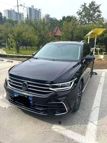 VOLKSWAGEN TIGUAN L R LINE 2.0TSI 330TSI 2WD PREMIUM AT 2023