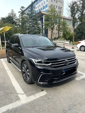 VOLKSWAGEN TIGUAN L R LINE 2.0TSI 330TSI 2WD PREMIUM AT 2023