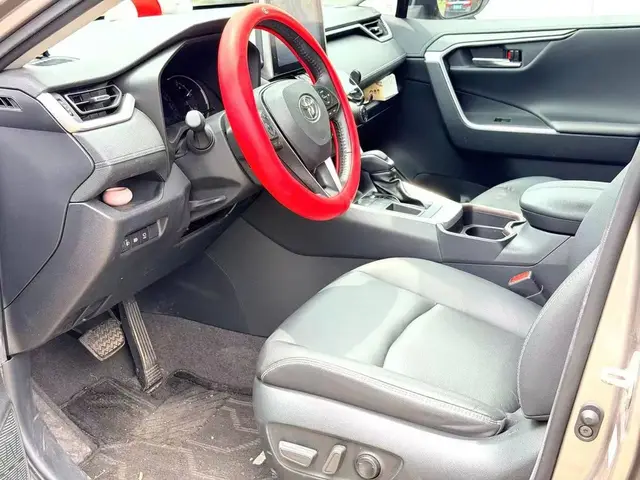 TOYOTA RAV4 2.0 2WD FASHION EDITION 2022