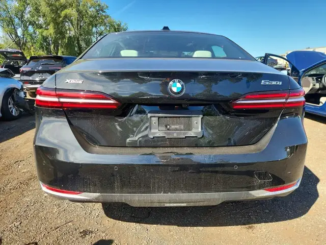 BMW 5 SERIES 2026