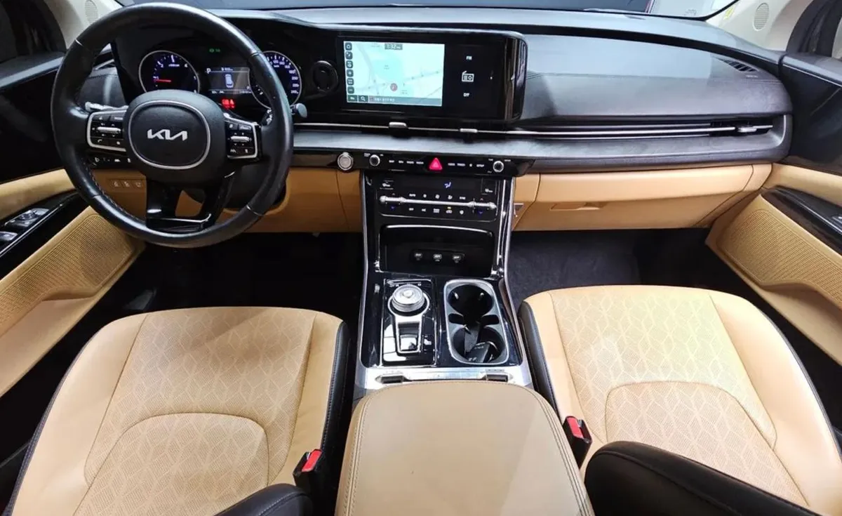 KIA CARNIVAL NOBLESSE 2022