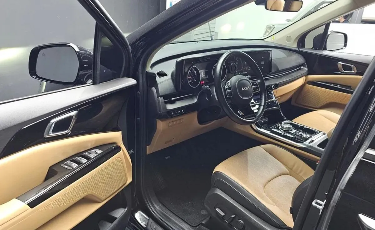 KIA CARNIVAL NOBLESSE 2022