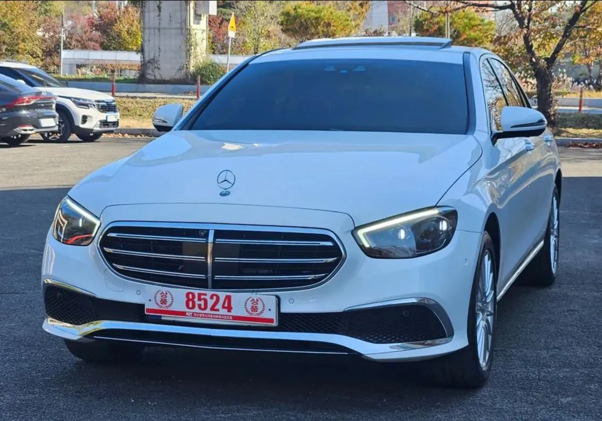 MERCEDES-BENZ E-CLASS EXCLUSIVE 2022