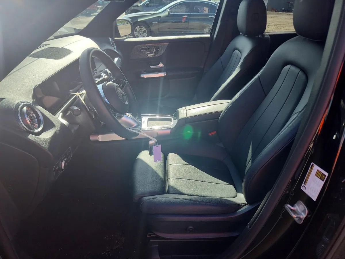 MERCEDES-BENZ GLB-CLASS 2023
