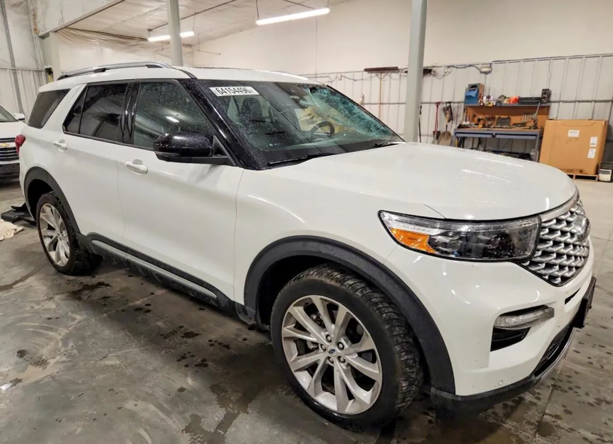 FORD EXPLORER PLATINUM 2022