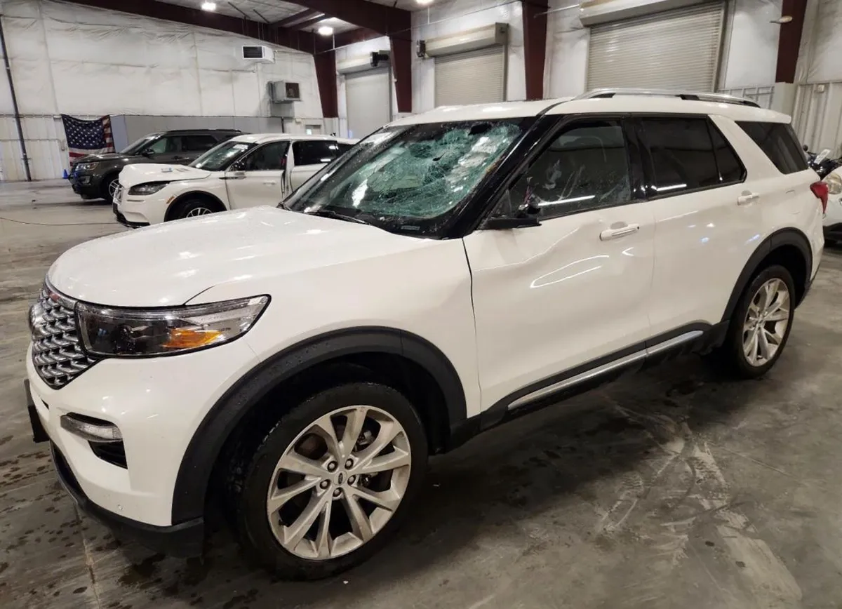 FORD EXPLORER PLATINUM 2022