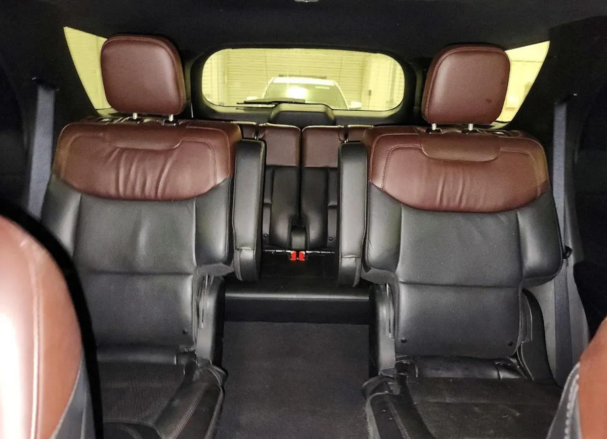 FORD EXPLORER PLATINUM 2022
