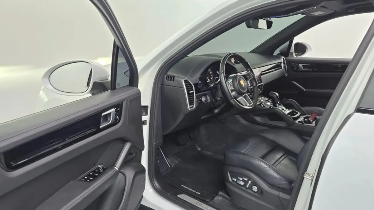 PORSCHE CAYENNE 2020