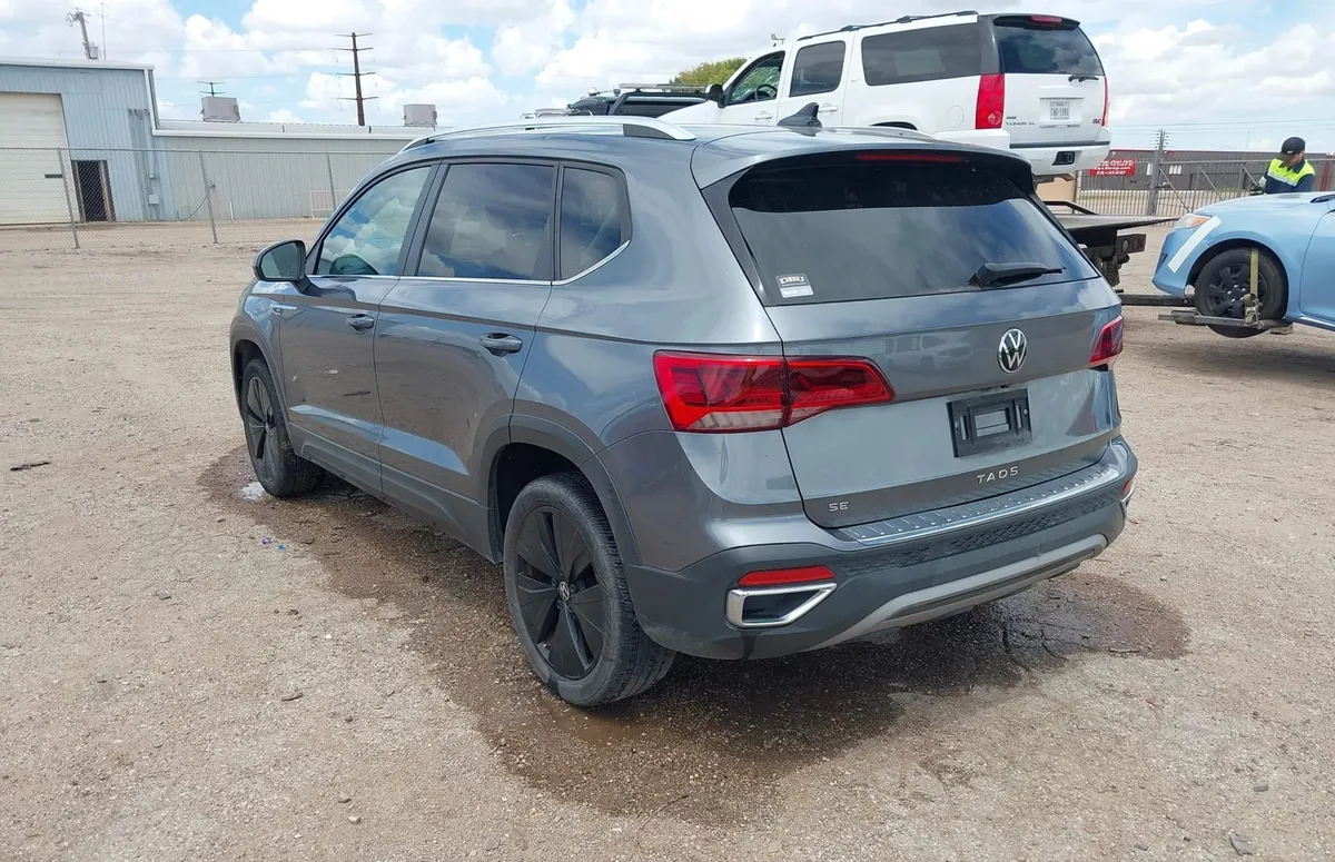 VOLKSWAGEN TAOS SE 2022