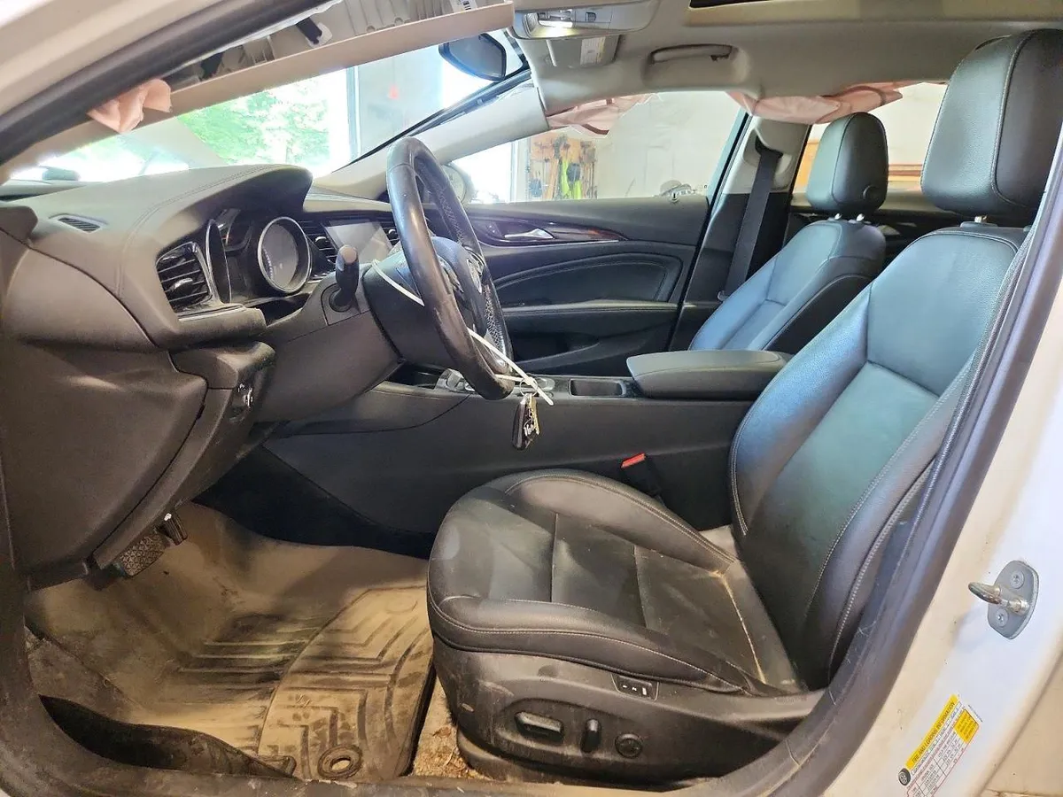 BUICK REGAL ESSENCE 2017