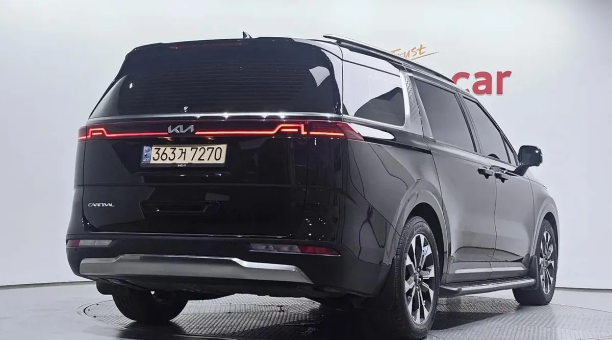 KIA CARNIVAL SIGNATURE 2022