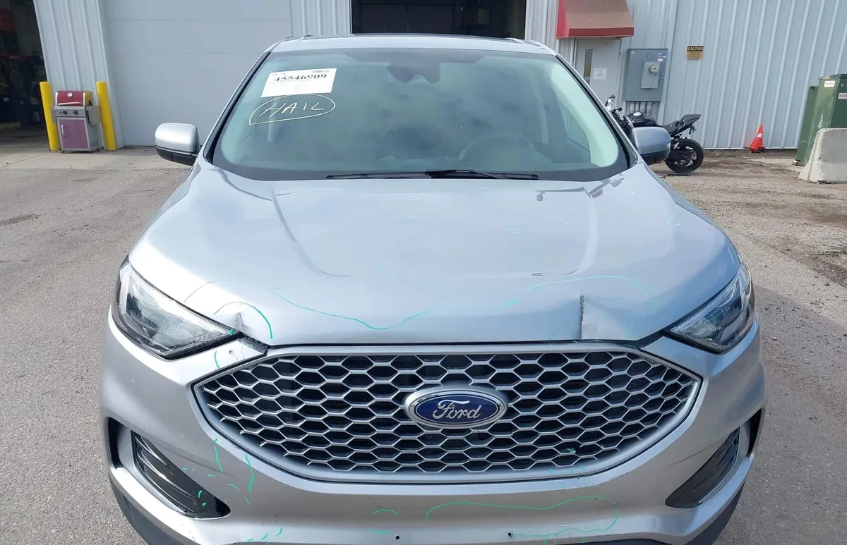 FORD EDGE SEL 2023