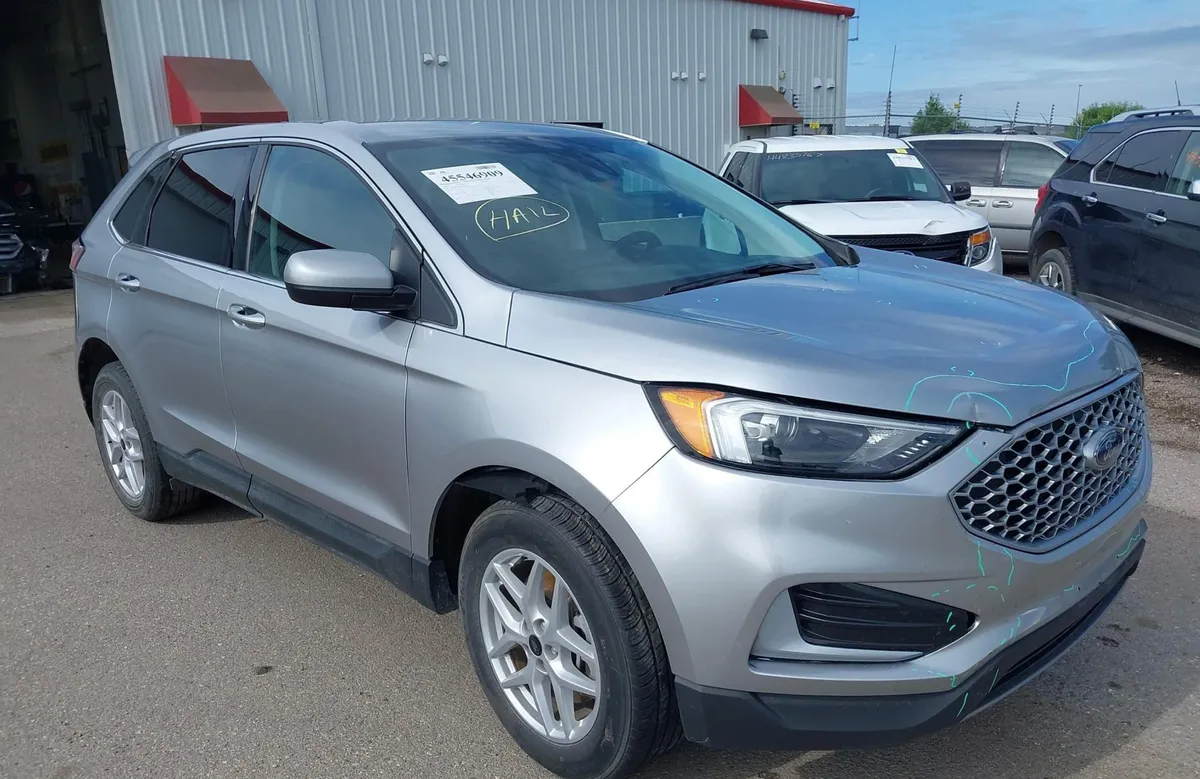 FORD EDGE SEL 2023