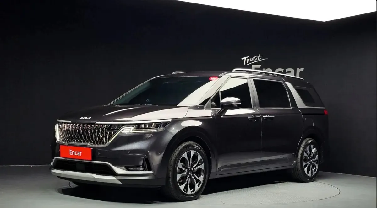 KIA CARNIVAL PRESTIGE 2023