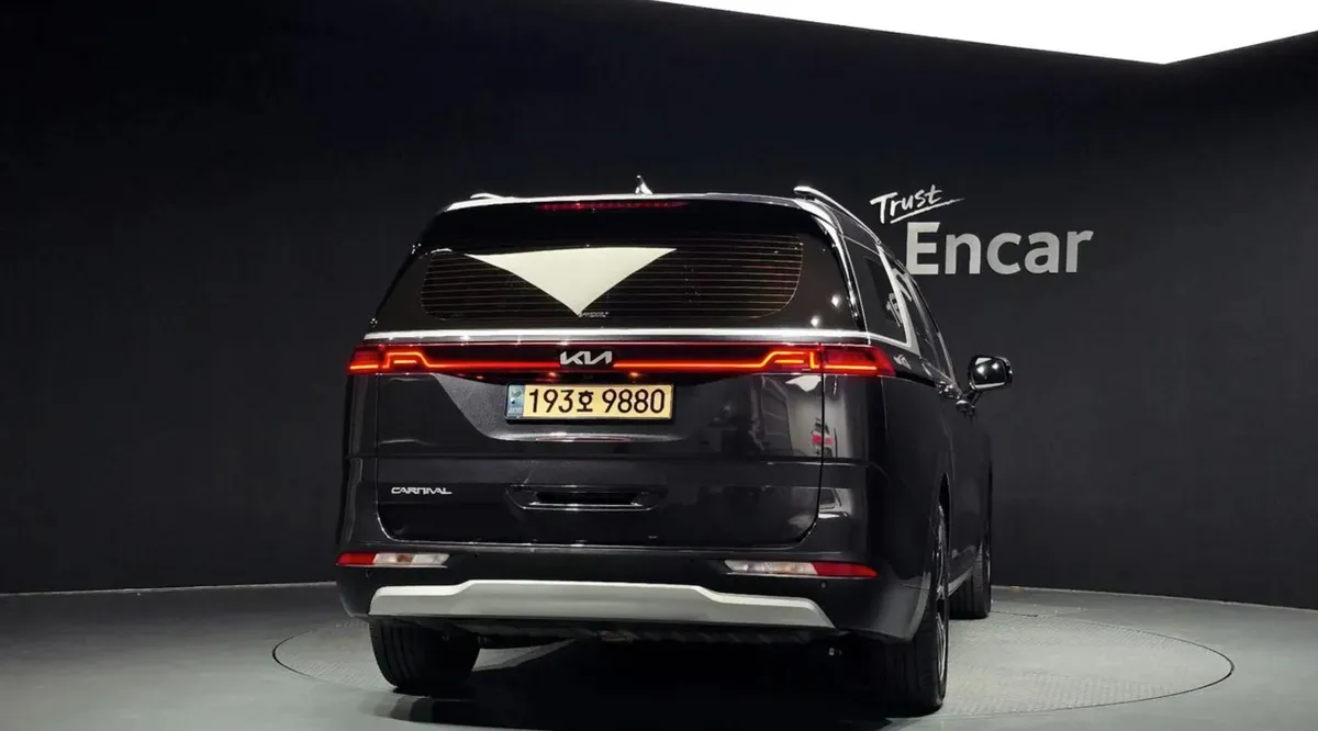 KIA CARNIVAL PRESTIGE 2023