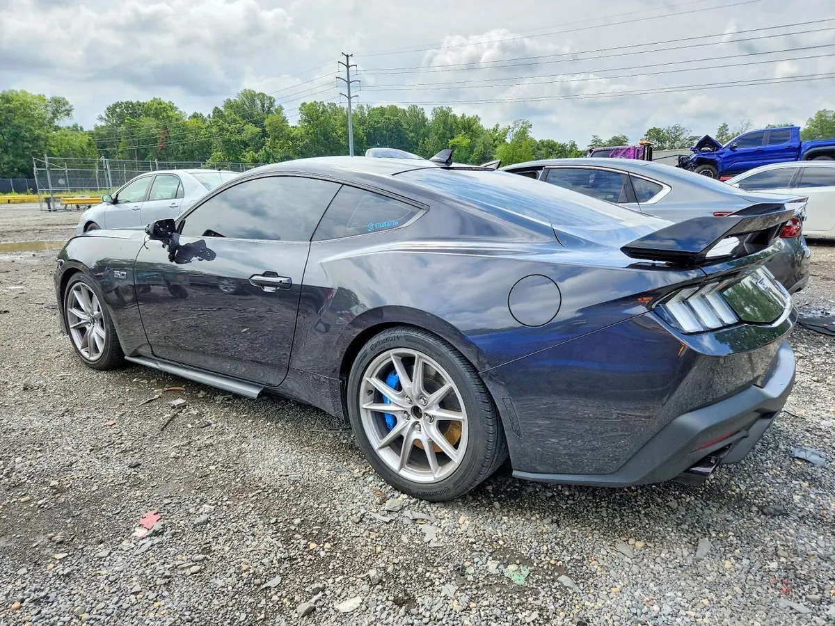 FORD MUSTANG GT 2024