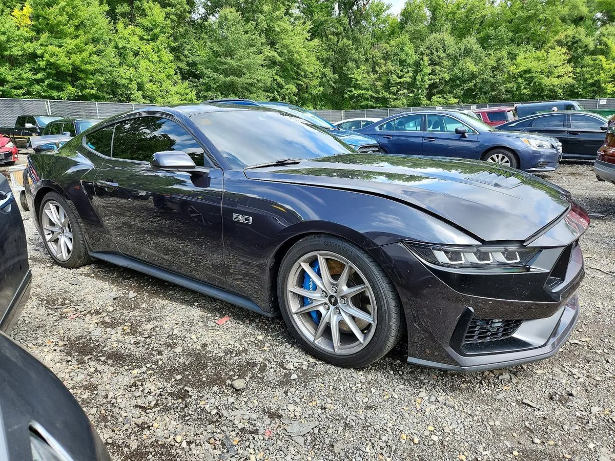 FORD MUSTANG GT 2024