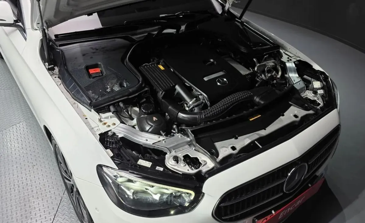 MERCEDES-BENZ E250 AR-GARDE 2022