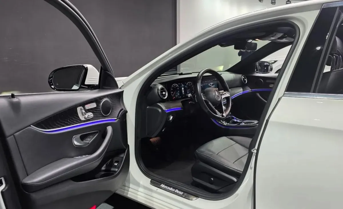 MERCEDES-BENZ E250 AR-GARDE 2022