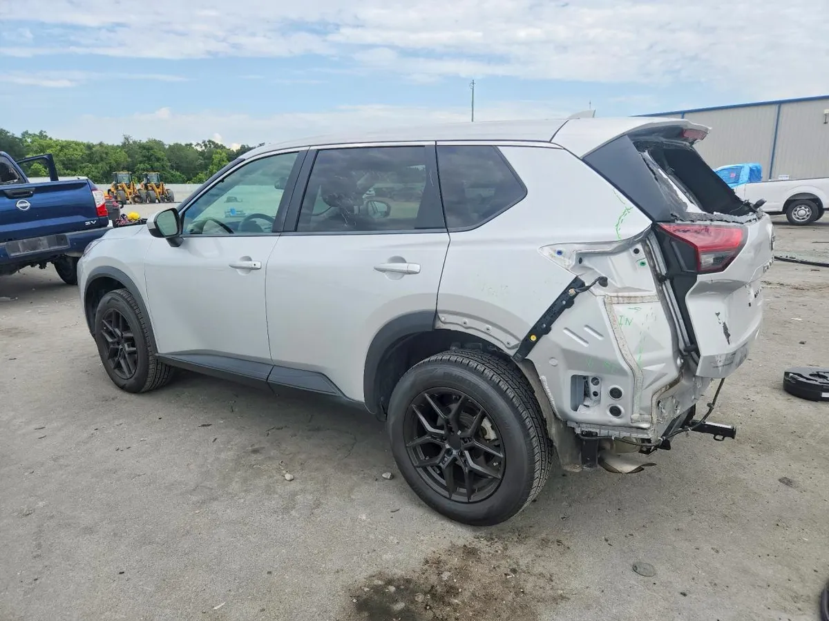 NISSAN ROGUE SV 2023