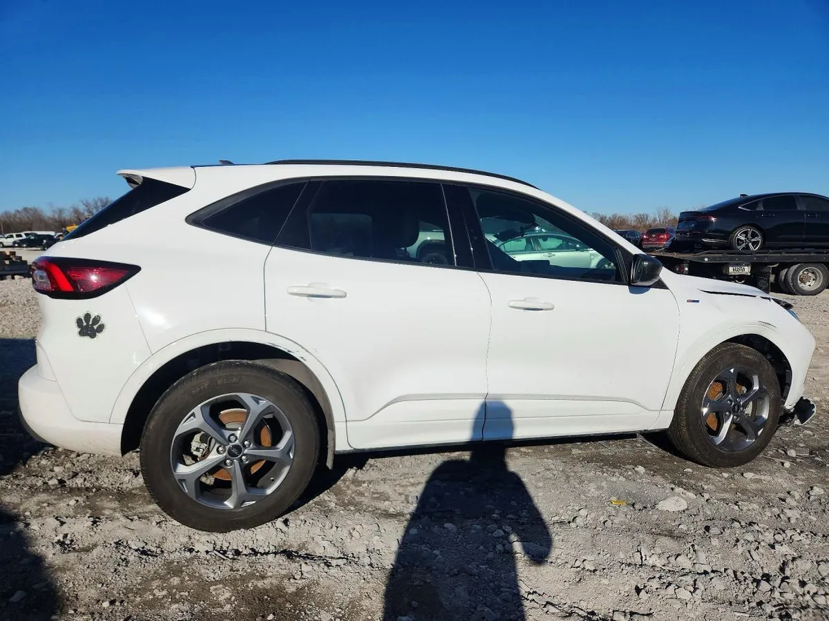 FORD ESCAPE ST LINE 2023