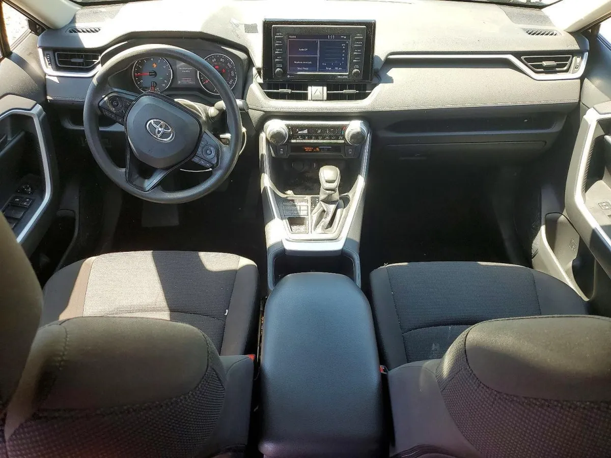 TOYOTA RAV4 LE 2022