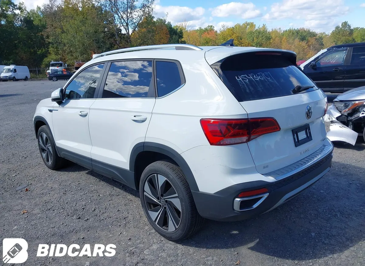 VOLKSWAGEN TAOS SE 2024