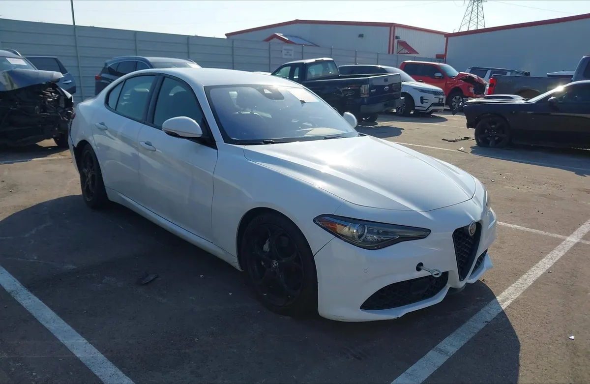 ALFA ROMEO GIULIA SPRINT 2022