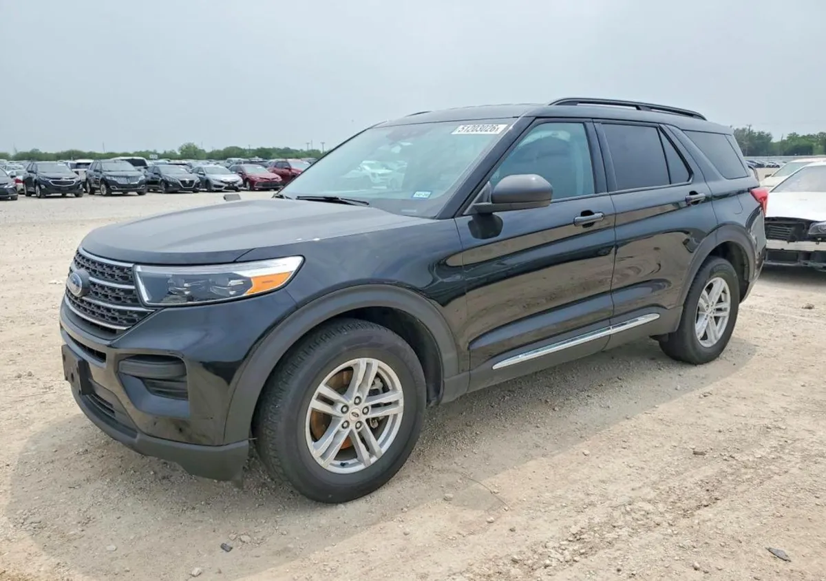 FORD EXPLORER XLT 2024