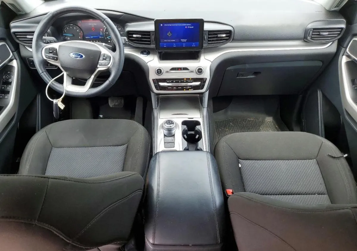 FORD EXPLORER XLT 2024