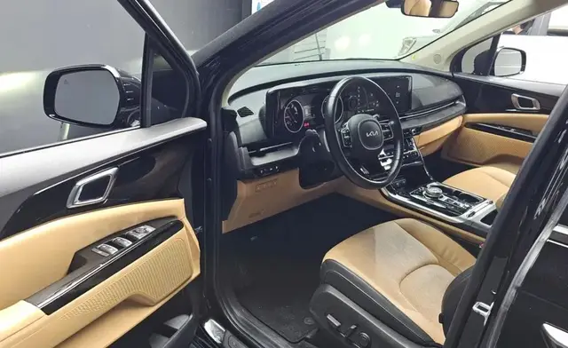 KIA CARNIVAL NOBLESSE 2022
